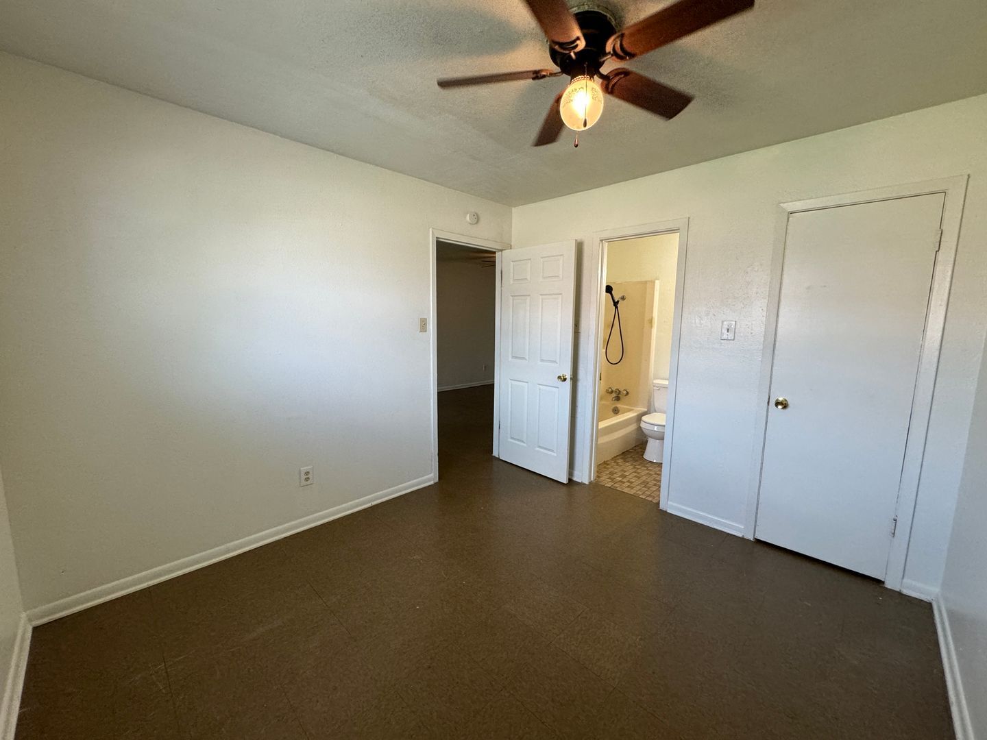 Building Photo - 505 Sunset Ln