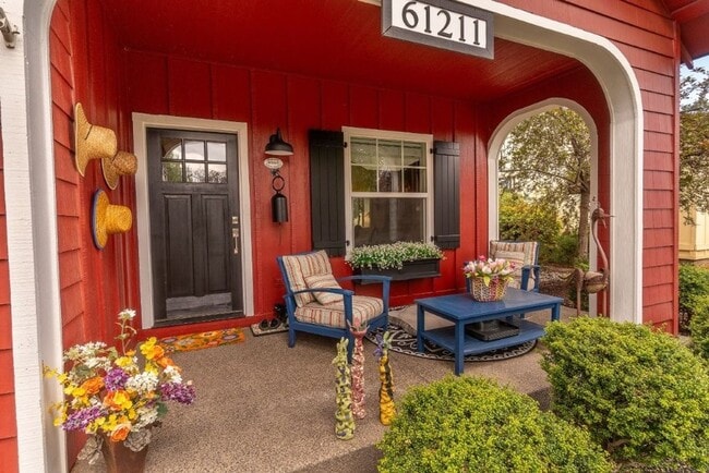 Building Photo - 61211 Fairfield Dr