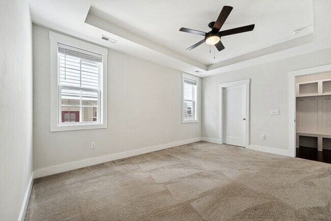 Building Photo - 1612 Tunnel St