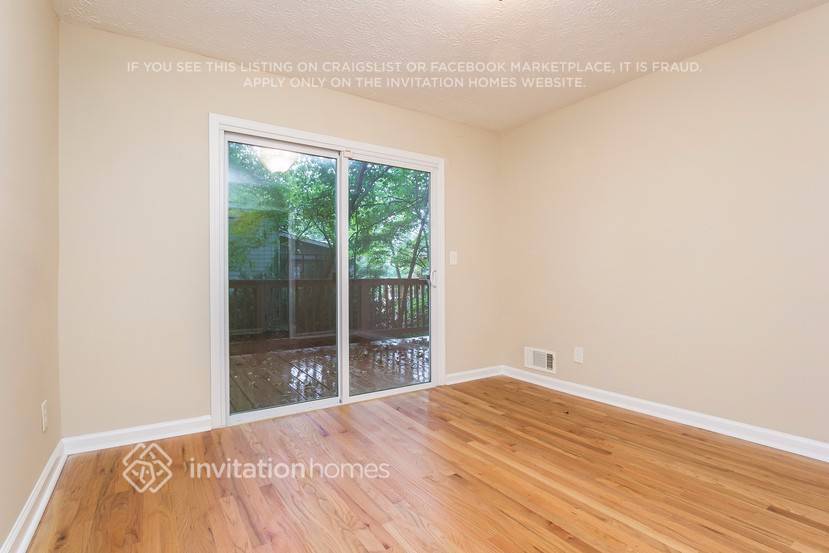 Building Photo - 5345 N Fork Dr SW