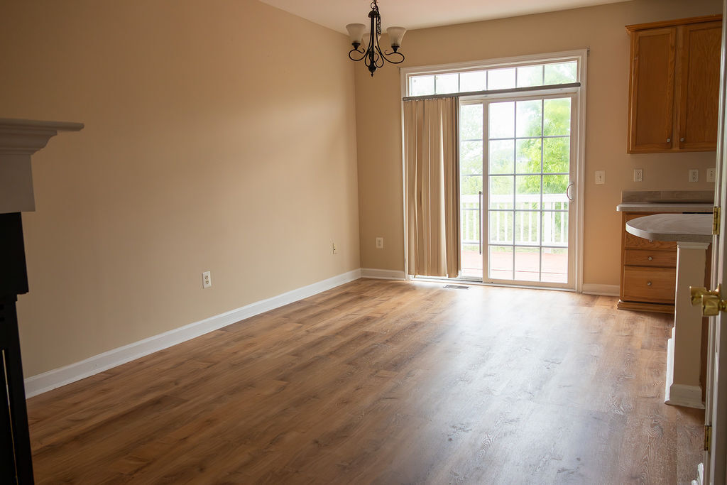 Dining area and kitchen space - 23312 Brewers Tavern Way