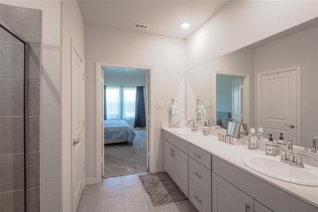 Building Photo - 500 Crystal Clear Ln