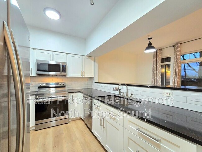 Building Photo - 18930 Bothell Everett Hwy