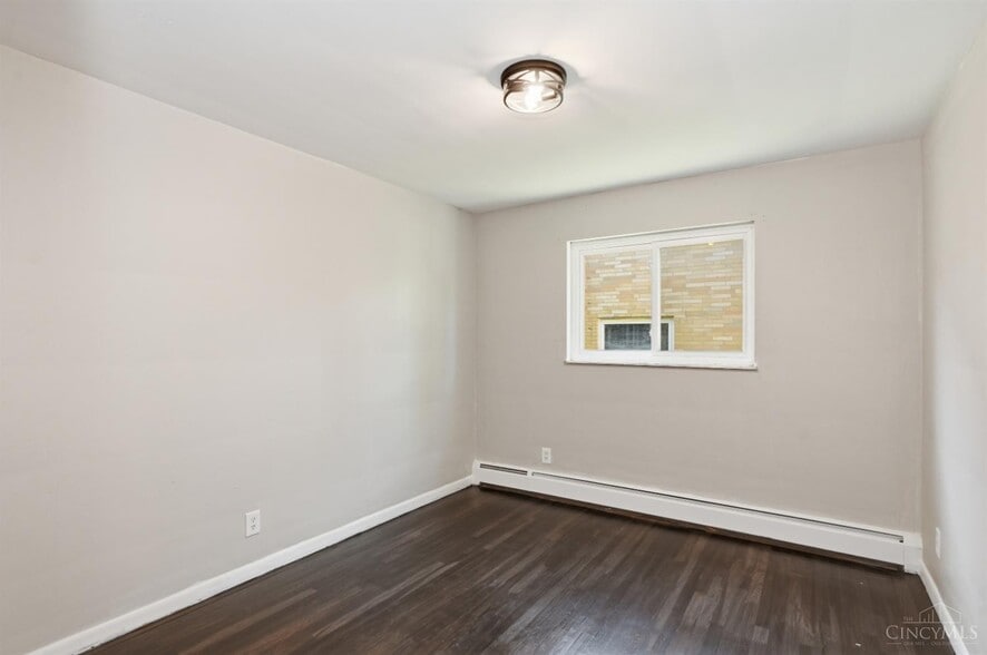 Building Photo - 6155 Ridge Ave