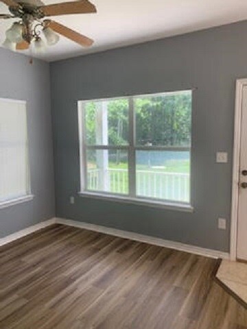 Building Photo - 7329 Bayside Dr