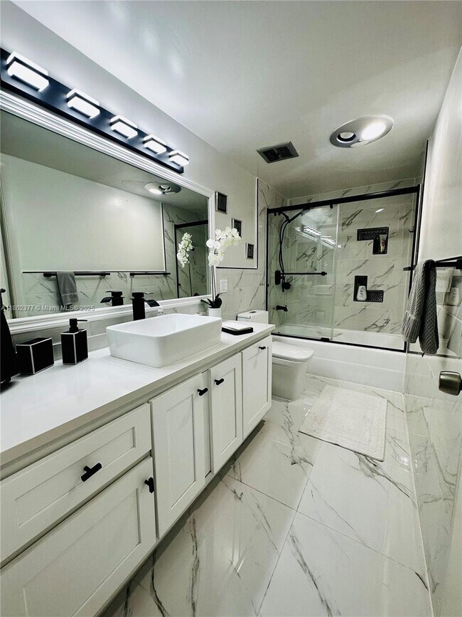 Building Photo - 1501 S Ocean Dr