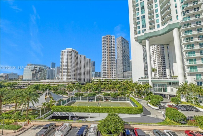 Building Photo - 888 Brickell Key Dr