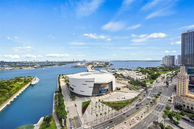 Building Photo - 888 Biscayne Blvd