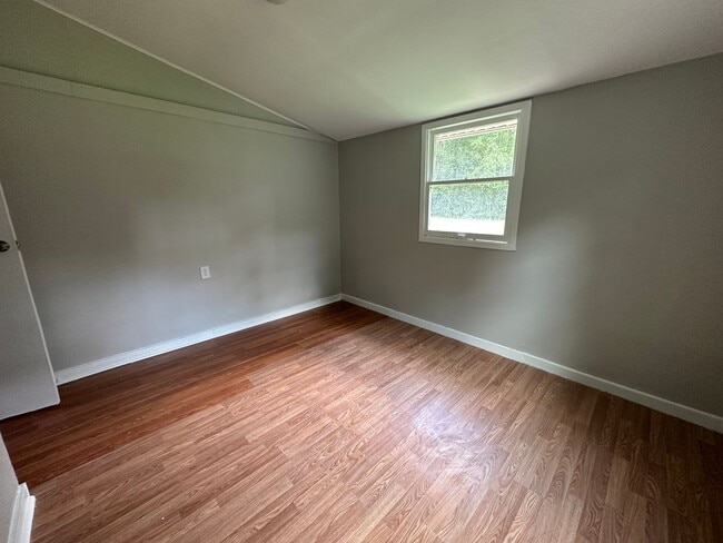 Building Photo - Remodeled Union Park 2 Bedroom House