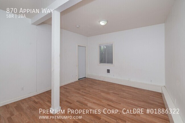 Building Photo - 870 Appian Way