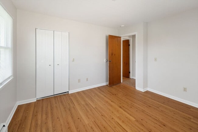 Building Photo - 55 Miller Ave