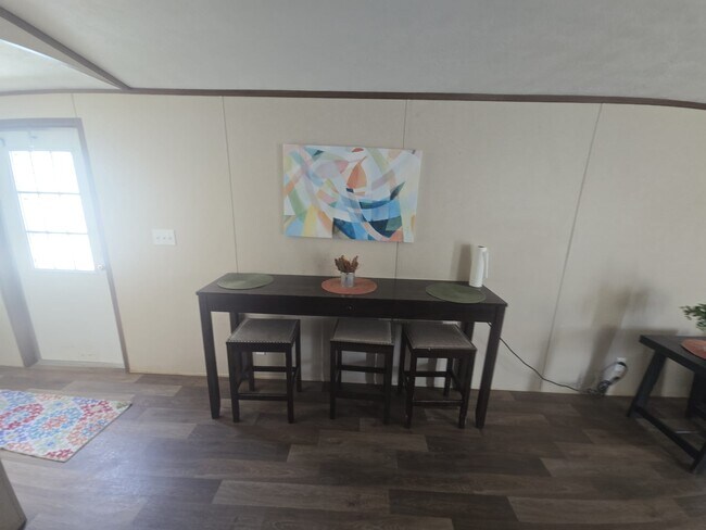 Building Photo - 790 N Broadway St