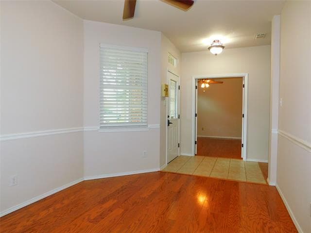 Building Photo - 7917 Seven Oaks Ln