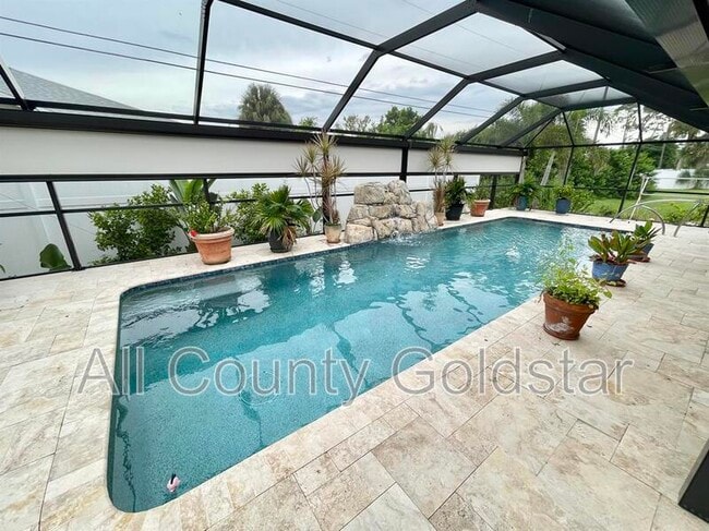 Building Photo - 5163 Lemon Bay Dr