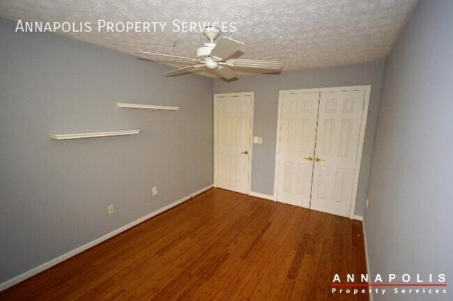 Building Photo - 631 Admiral Dr