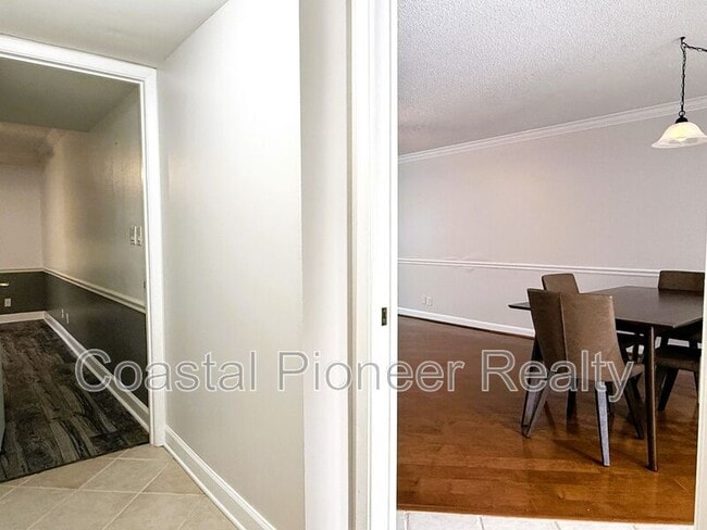 Building Photo - 2614 Cove Cay Dr