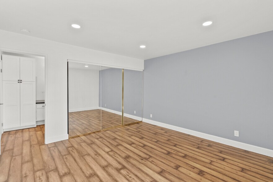 Building Photo - 7765 W 91st St