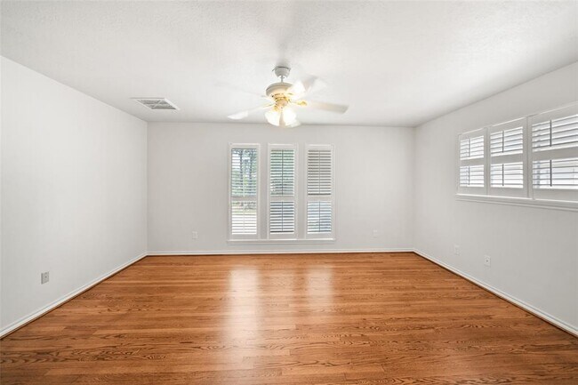 Building Photo - 6923 Mossridge Dr