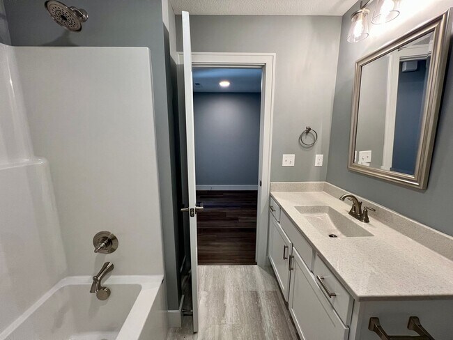 Building Photo - Newly Built 3 Bedroom Duplex in Irvine Acres!