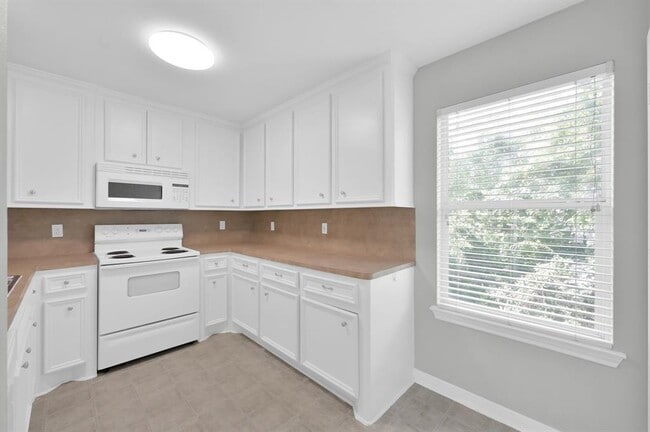 Building Photo - 167 Binnacle Ct