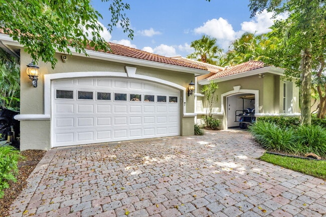 Building Photo - 10891 Fairmont Village Dr