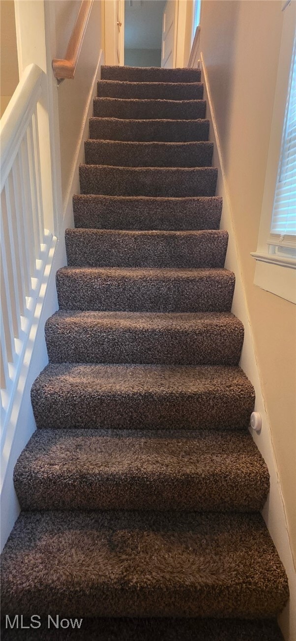 Building Photo - 920 Redfern Ave