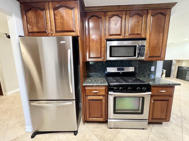 Building Photo - Large Evergreen Home with Solar & Community Pool