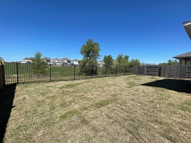 Building Photo - 148 Free Stone Dr