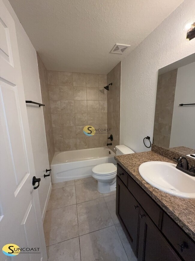 Building Photo - 76 Pine Radial