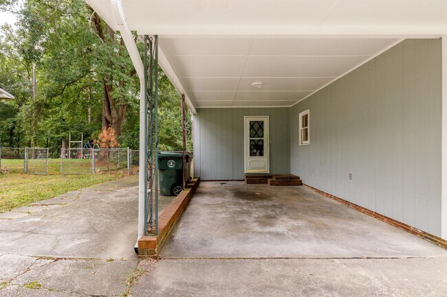 Building Photo - 1009 Springview Trail