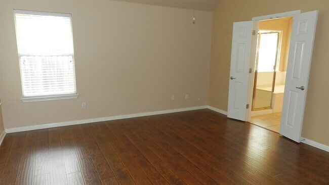 Building Photo - 613 Hickory Run Dr