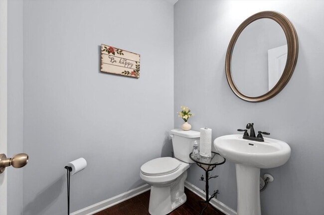 Building Photo - Furnished or Unfurnished spacious two story traditional conveniently located and ready now!