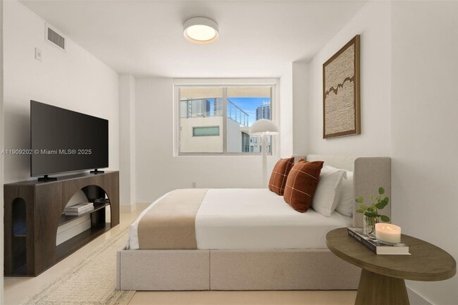 Building Photo - 6620 Indian Creek Dr