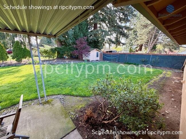 Building Photo - 11430 SW 121st Ave