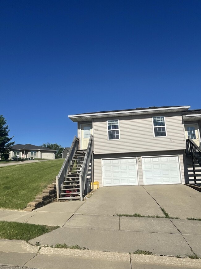 Building Photo - 3001 Stellar Eagle Dr