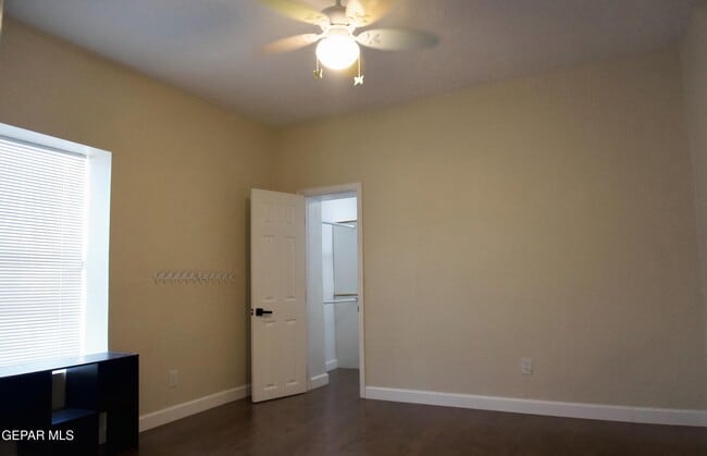Building Photo - 9401 Pavo Ln