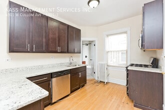 Building Photo - 4901 W Cullom Ave