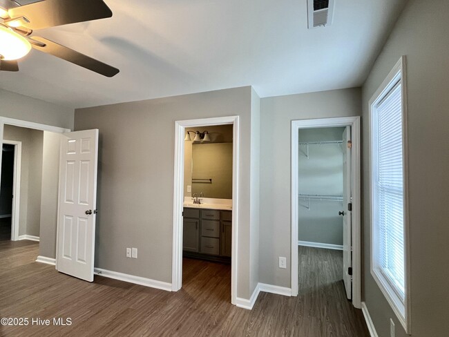 Building Photo - 2708 Jefferson Dr