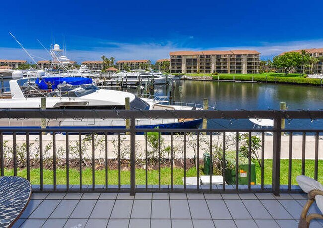 Building Photo - 2301 Marina Isle Way