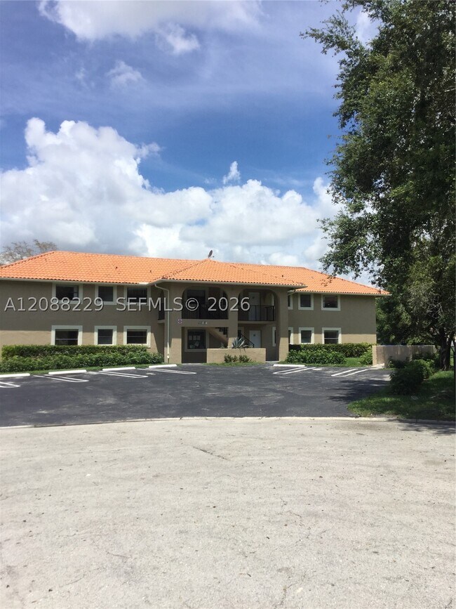 Building Photo - 4181 NW 114th Ave