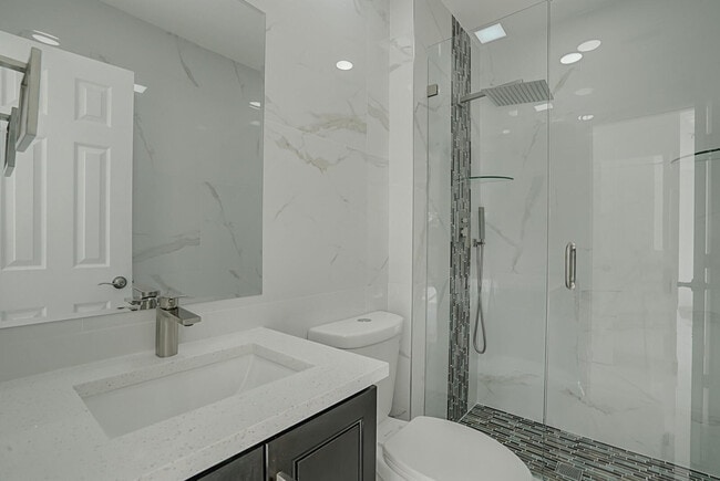 Building Photo - 23417 Liberty Bell Terrace