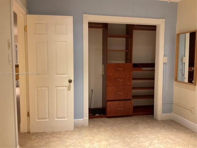 Building Photo - 7305 NW 95th Way