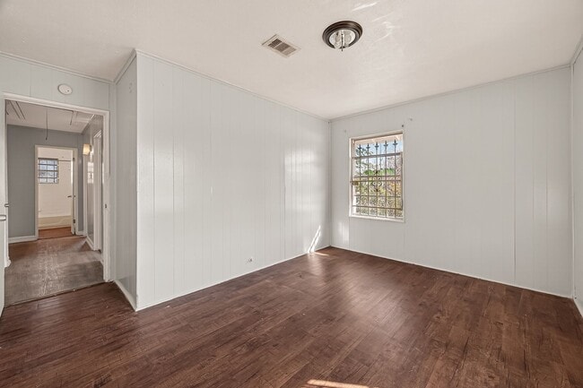 Building Photo - 5315 Bellfort Ave