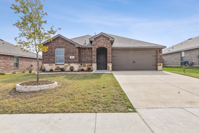 Building Photo - 606 Wrangler Dr