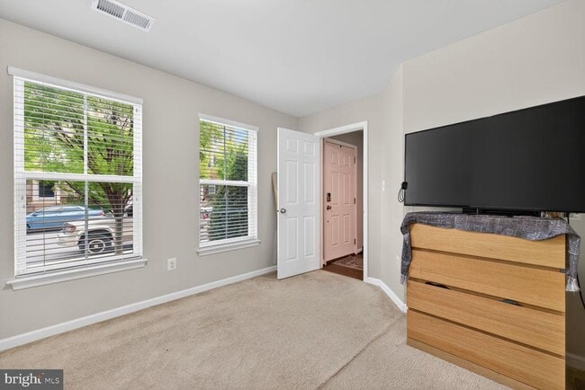 Building Photo - 6157 Posey St