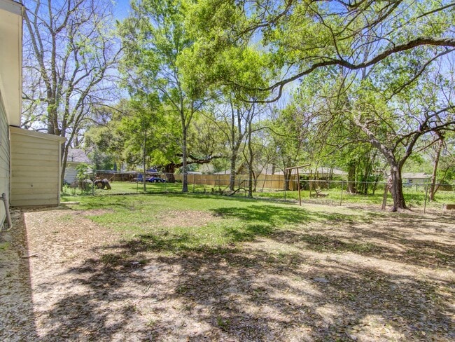 Building Photo - 313 N Beauregard St