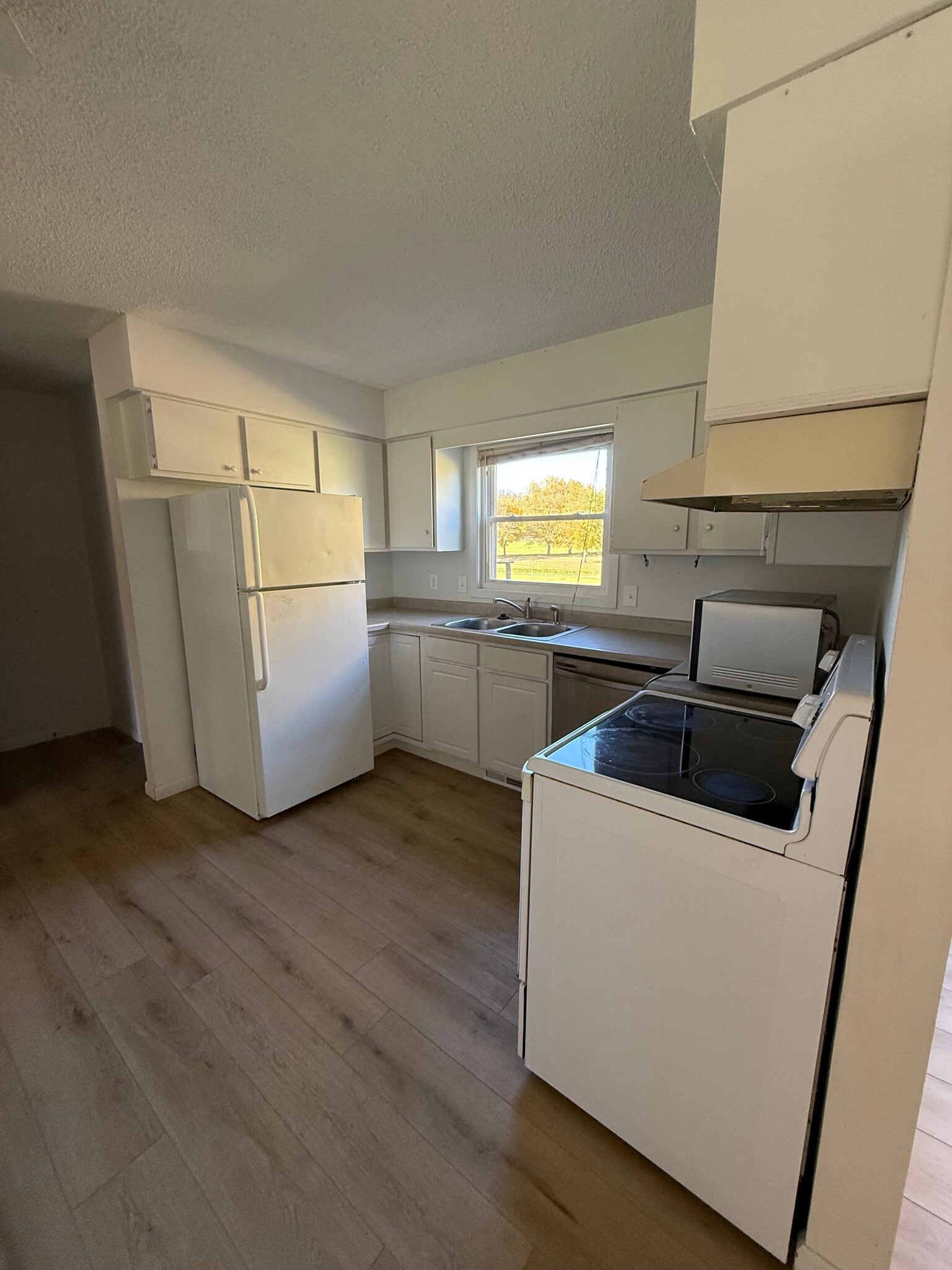 Building Photo - 6668 Fairway Cir