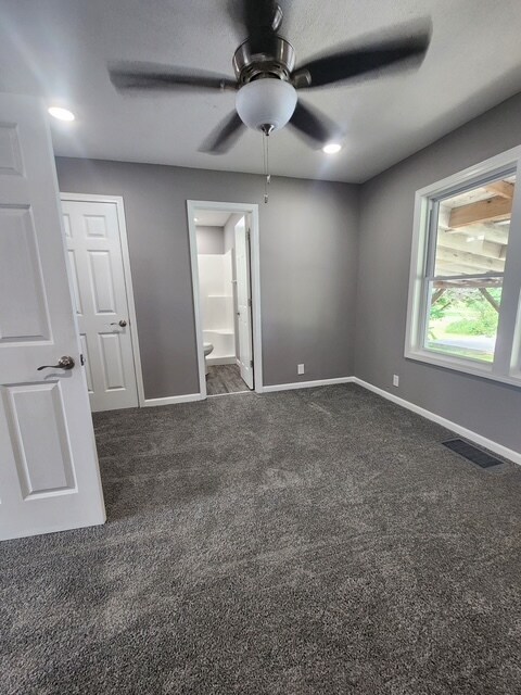 Building Photo - 308 Apple Ave