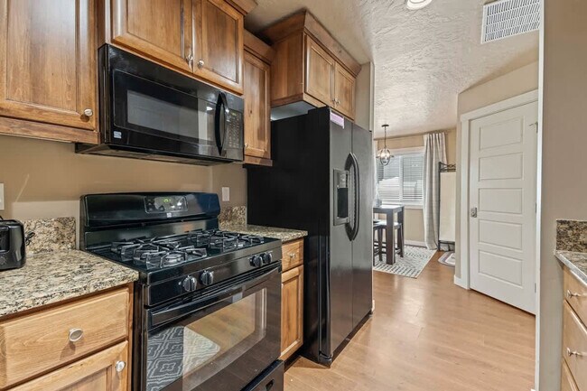 Building Photo - 2106 Ison Ct