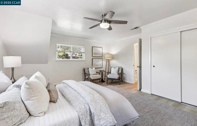 Building Photo - 1600 Springbrook Rd